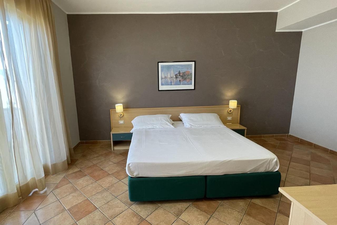 Hotel Federica Риаче-Марина Экстерьер фото